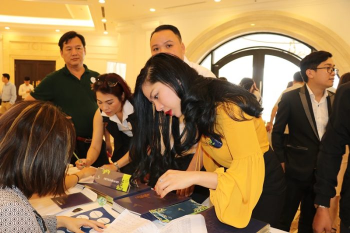 Lễ mở bán Vinhomes Riverside giai đoan 2 ngày 02/4/2017